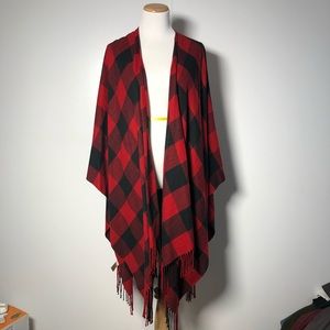 Buffalo plaid shawl / poncho